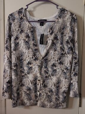 NWT White House Black Market Snakeskin Print Snap-Front Top – XL
